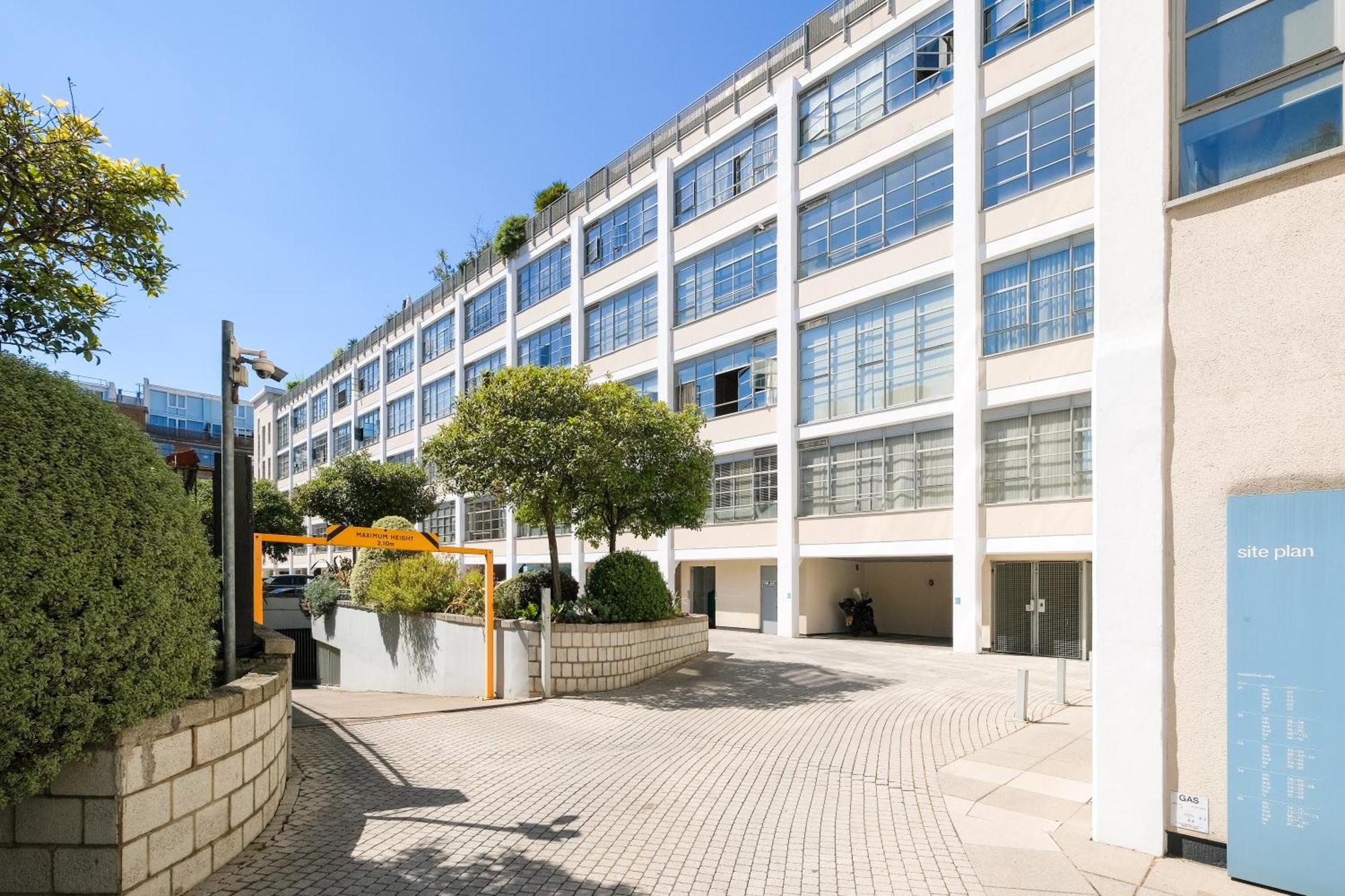 Lovely 2 Bed Flat In Canal Side Gated Development Apartment London Luaran gambar